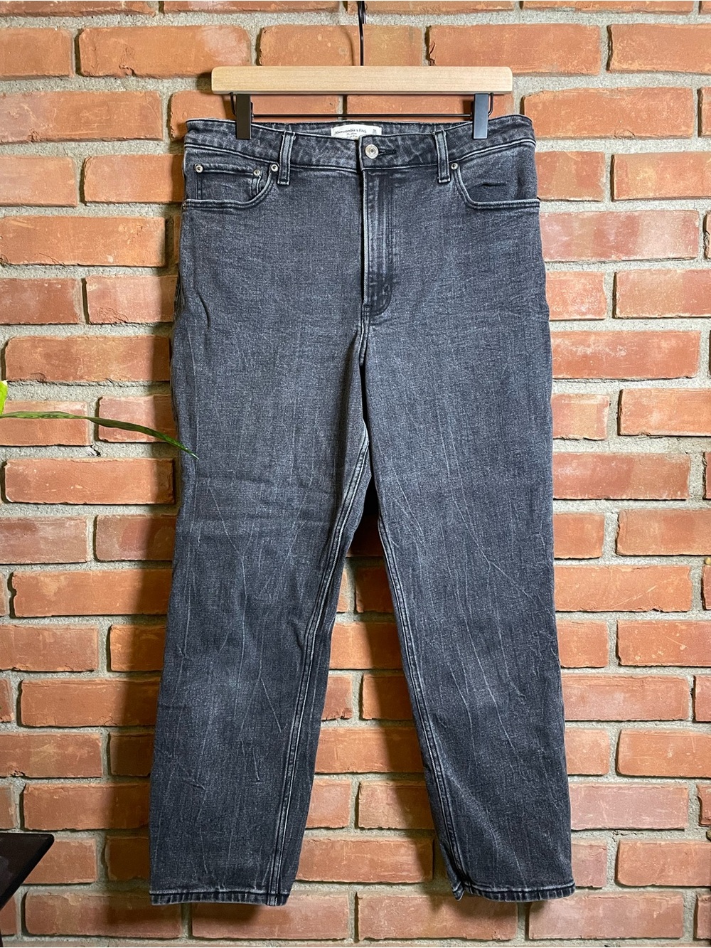 Abercrombie Curve Love High Rise Washed Black Jeans Size 31 / 12